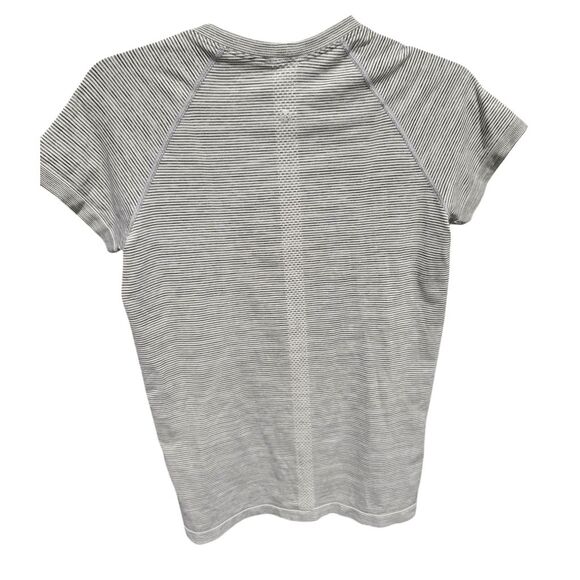 LULULEMON ATHLETICA Swiftly Tech Short Sleeve 2.0 Size 8 - Picture 4 of 4